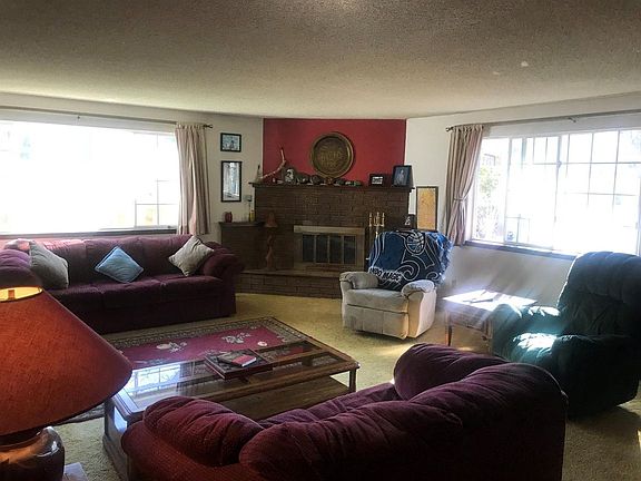 3rd image of 778 Oak Knoll Dr
