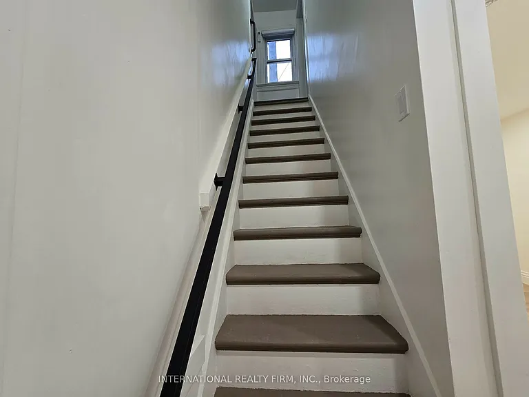 793 Dufferin St #UPPER — Photo 11