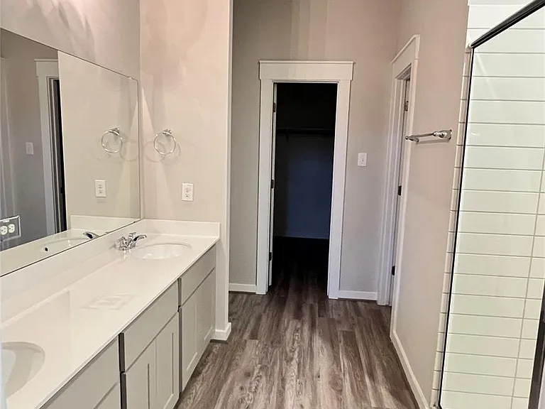 600D Knopper St — Photo 11