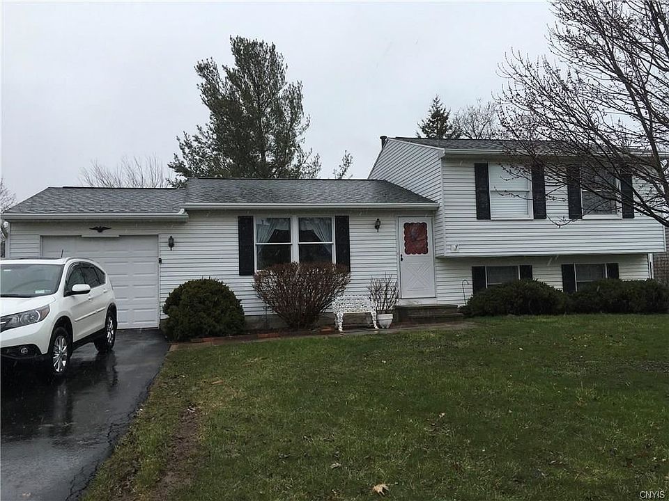 1st image of 8269 Mantova Dr