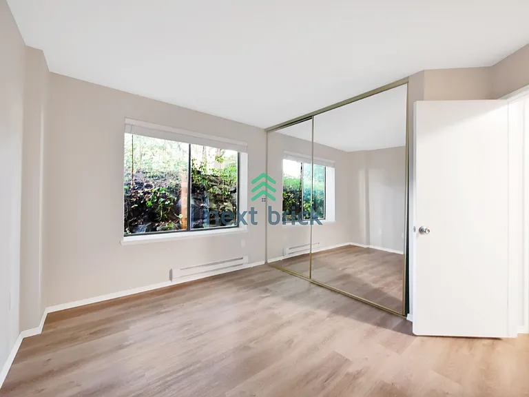 1270 Bellevue Way NE #3 — Photo 10