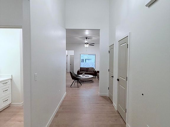 2nd image of 812 Acton St