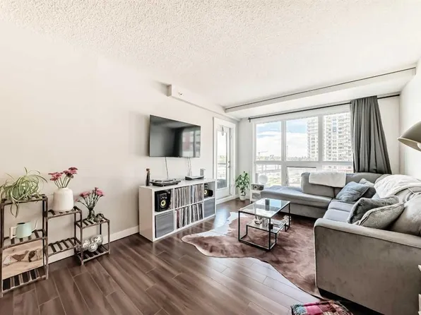 8880 S Horton Rd SW #505, Calgary, AB T2V 2W3