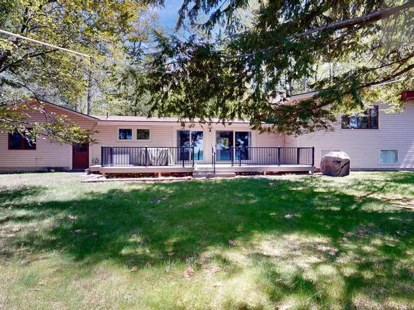 8645 Skegemog Point Rd, Williamsburg, MI 49690