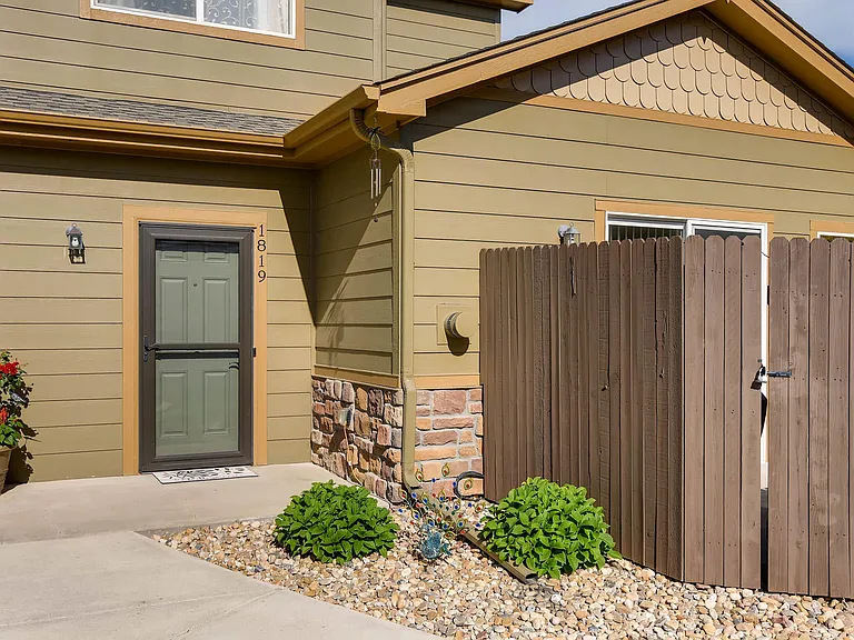 1819 Aspen Meadows Cir — Photo 19