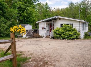 5 Valley Rd, Farmington, NH 03835