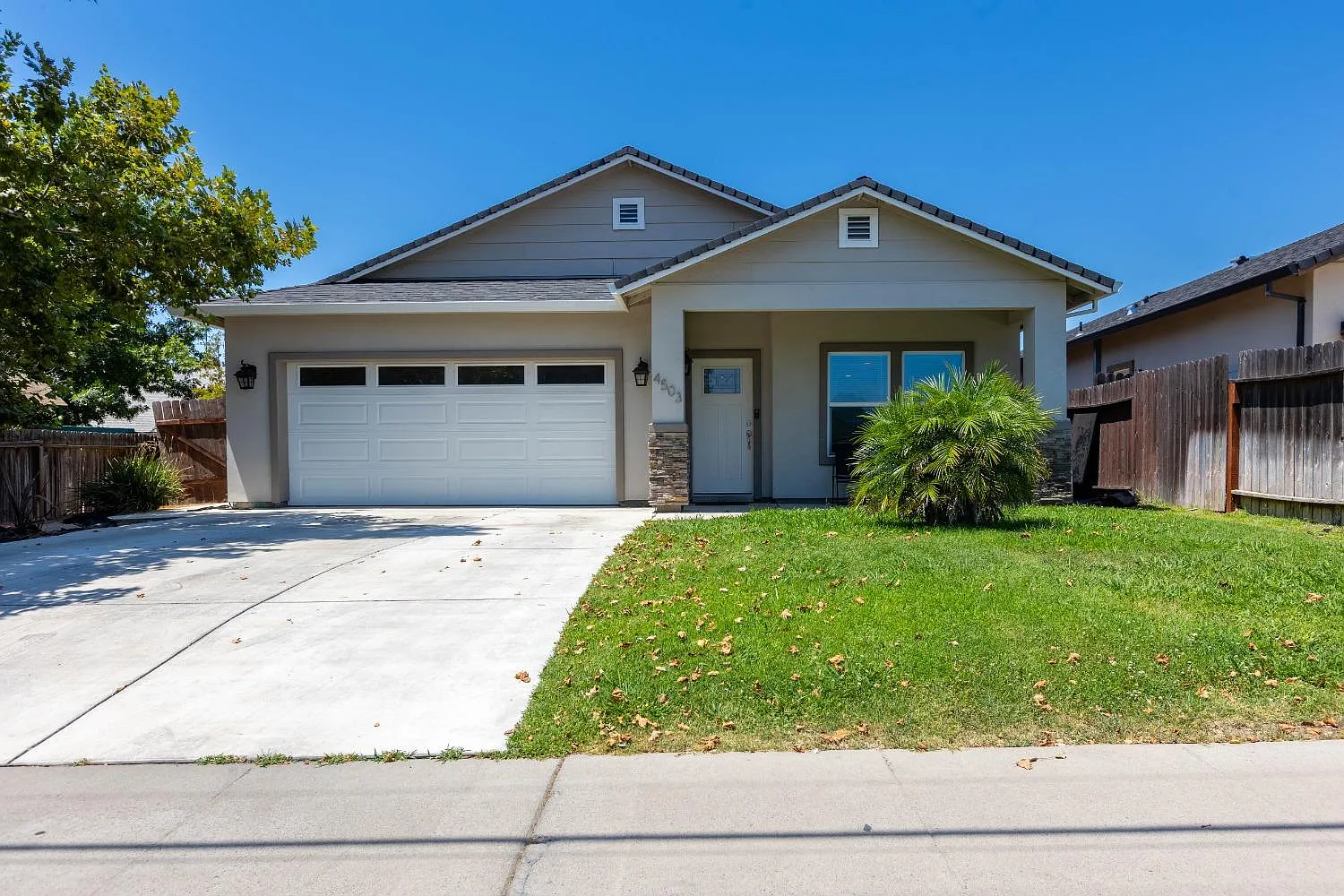 4503 Austin St photo 1
