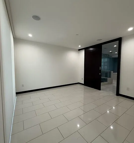 807 Huntley Dr — Photo 6