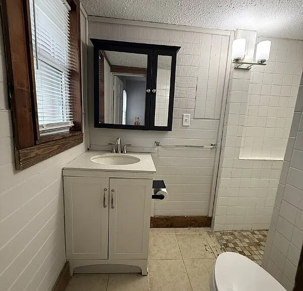 821 Broadway Ave #1 — Photo 13