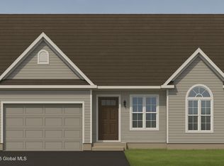 10 Elm Ave East, Selkirk, NY 12158