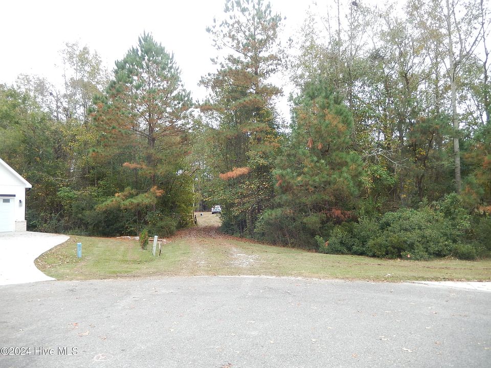 1st image of 87 Village Circle