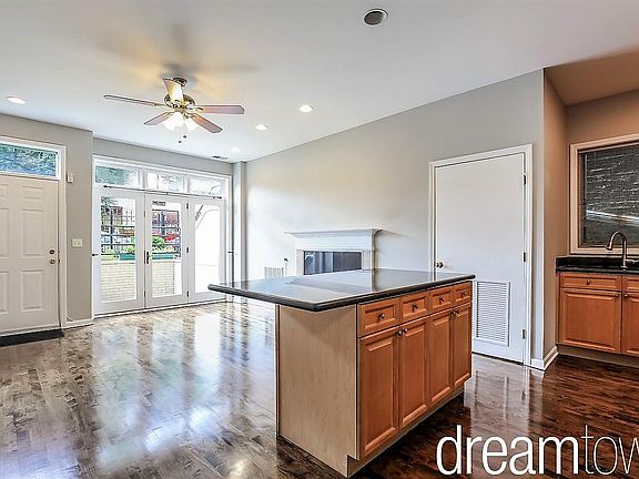 Living Room/Kitchen