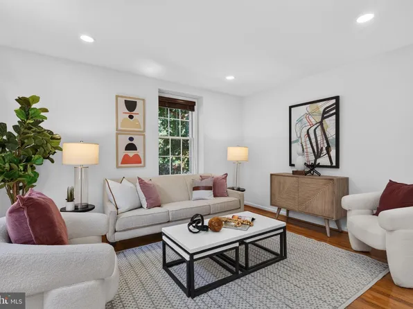 3901 Langley Ct NW APT A553, Washington, DC 20016