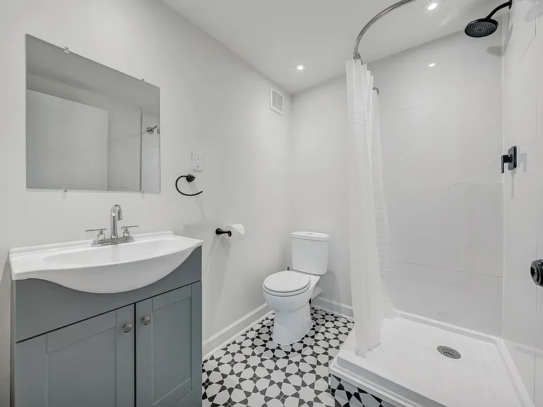 1523 Main St SW — Photo 6