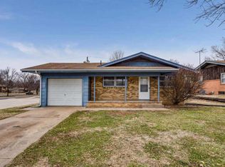 507 N Riverdale Dr, Mulvane, KS 67110