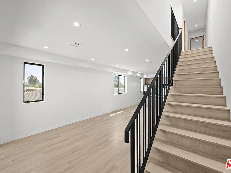 2123 S Cloverdale Ave #1 — Photo 16