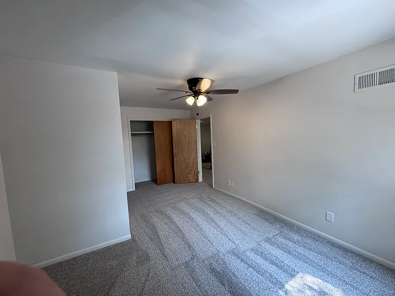 919 1/2 Main St #1F — Photo 14