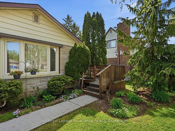 3rd image of 21 Glendale Rd