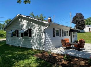 2203 Valley Brook Ln, Saint Joseph, MO 64503