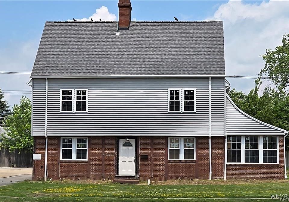1st image of 2572 Sheridan Dr
