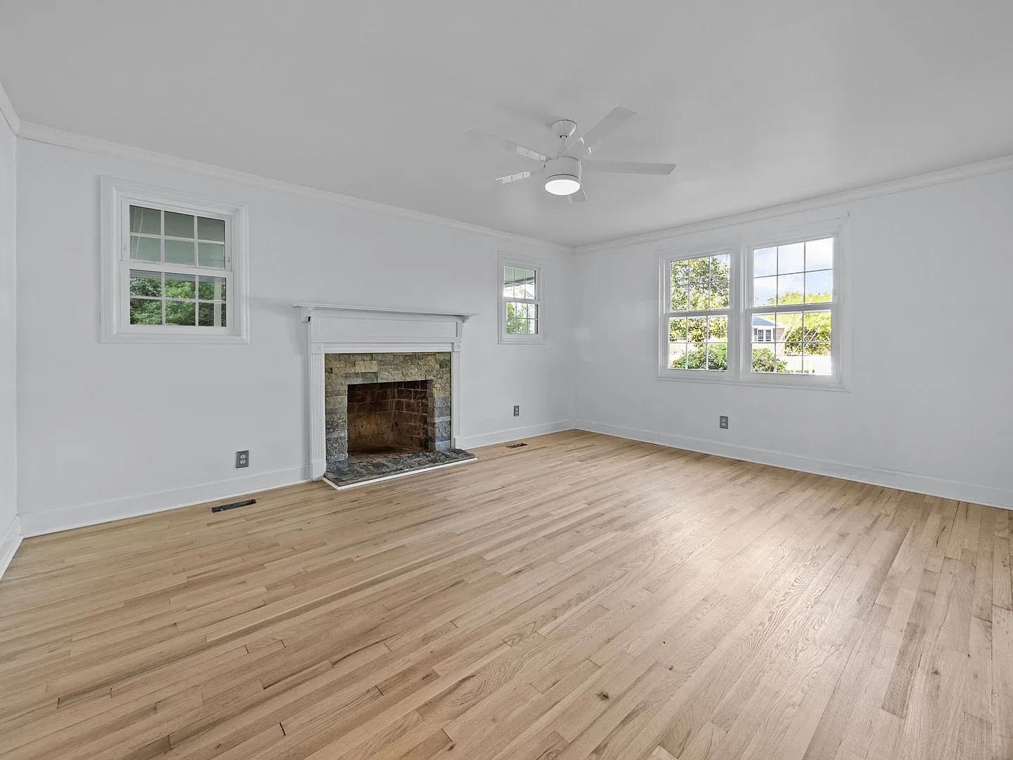 Welcome to Daniel Place! — Photo 4
