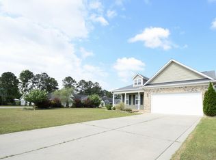 5660 Seafield Ln, Hope Mills, NC 28348