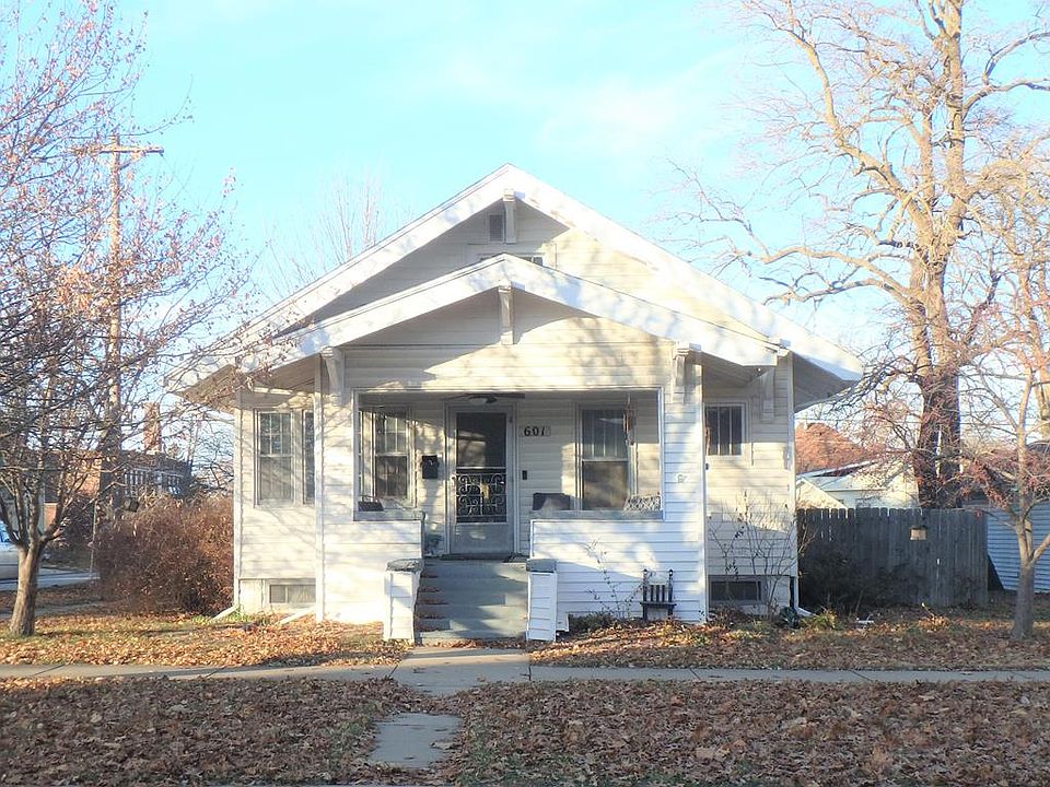 1st image of 601 E Washington St