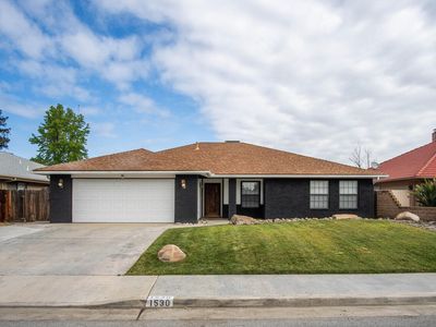 1530 W Median Circle, Porterville, CA, 93257