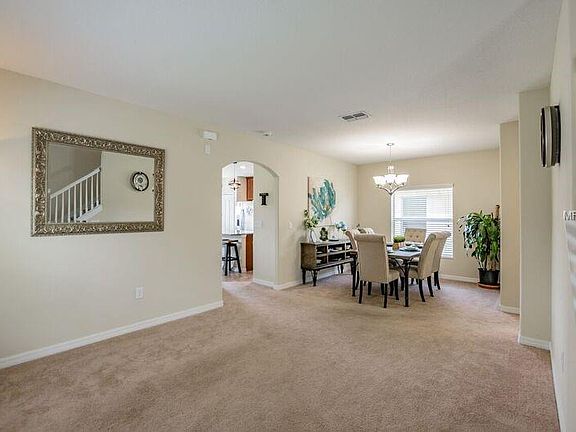 4th image of 1212 Trailwater St