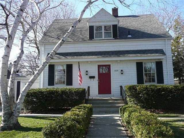 1st image of 409 E 2nd St