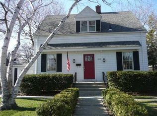 409 E 2nd St, Perrysburg, OH 43551