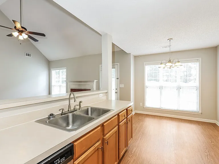 468 Haven Ridge Dr — Photo 8