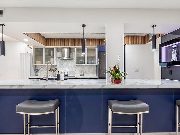 3rd image of 1410 Sheridan Street #7i
