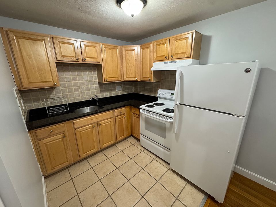 1st image of 8 Colonial Ct APT 68