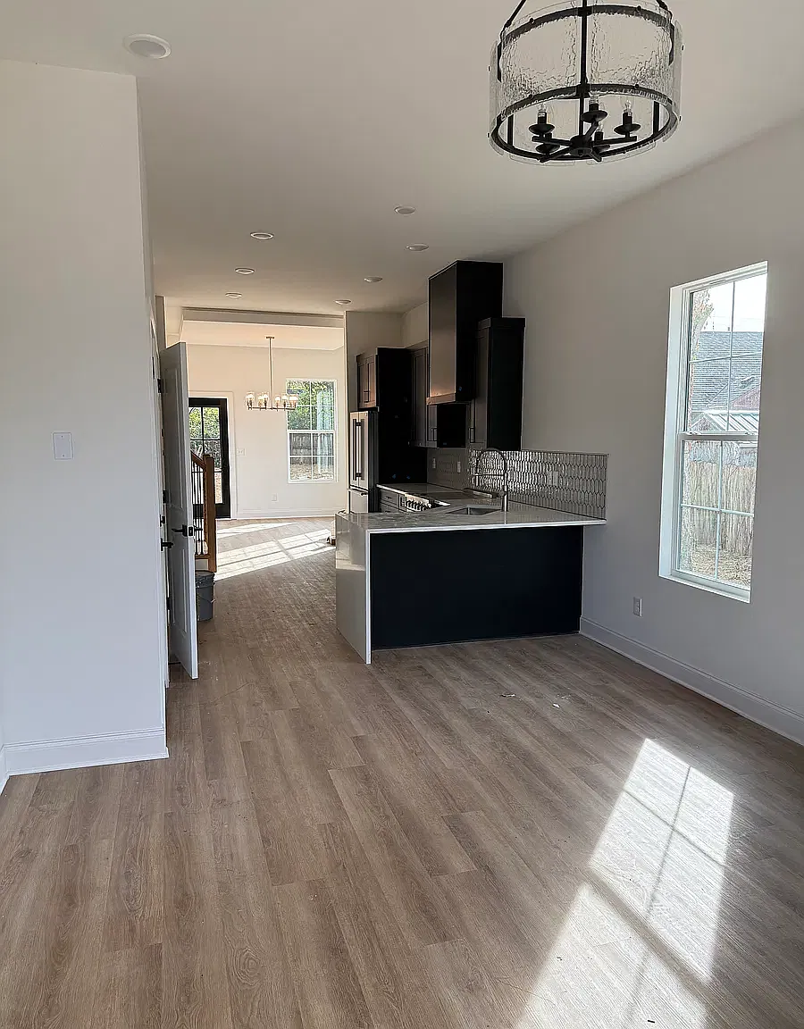 4 bed, 2200 sqft, $2,800 — Photo 4