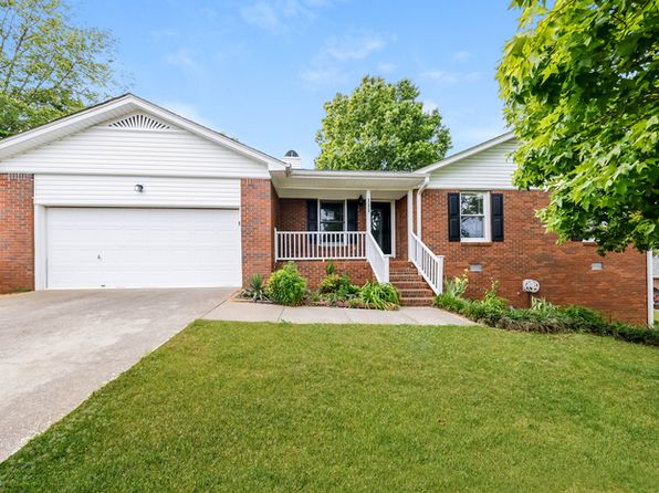 111 Saralee Dr