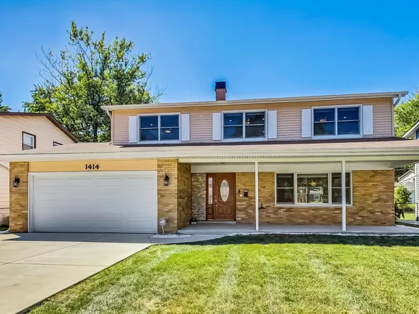 1414 S Hickory Dr, Mount Prospect, IL 60056