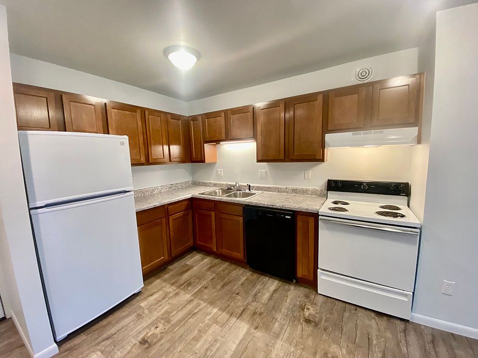 1st image of 334 Jarvis Ave #208