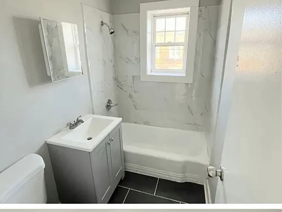 2nd image of 275 N 10th St #5A