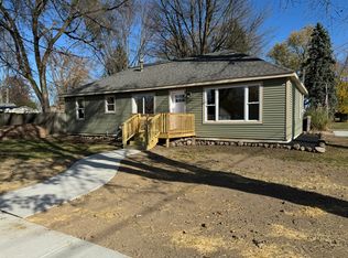 602 N Lemen St, Fenton, MI 48430