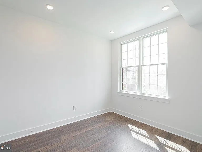2623 Christian St #201 — Photo 4