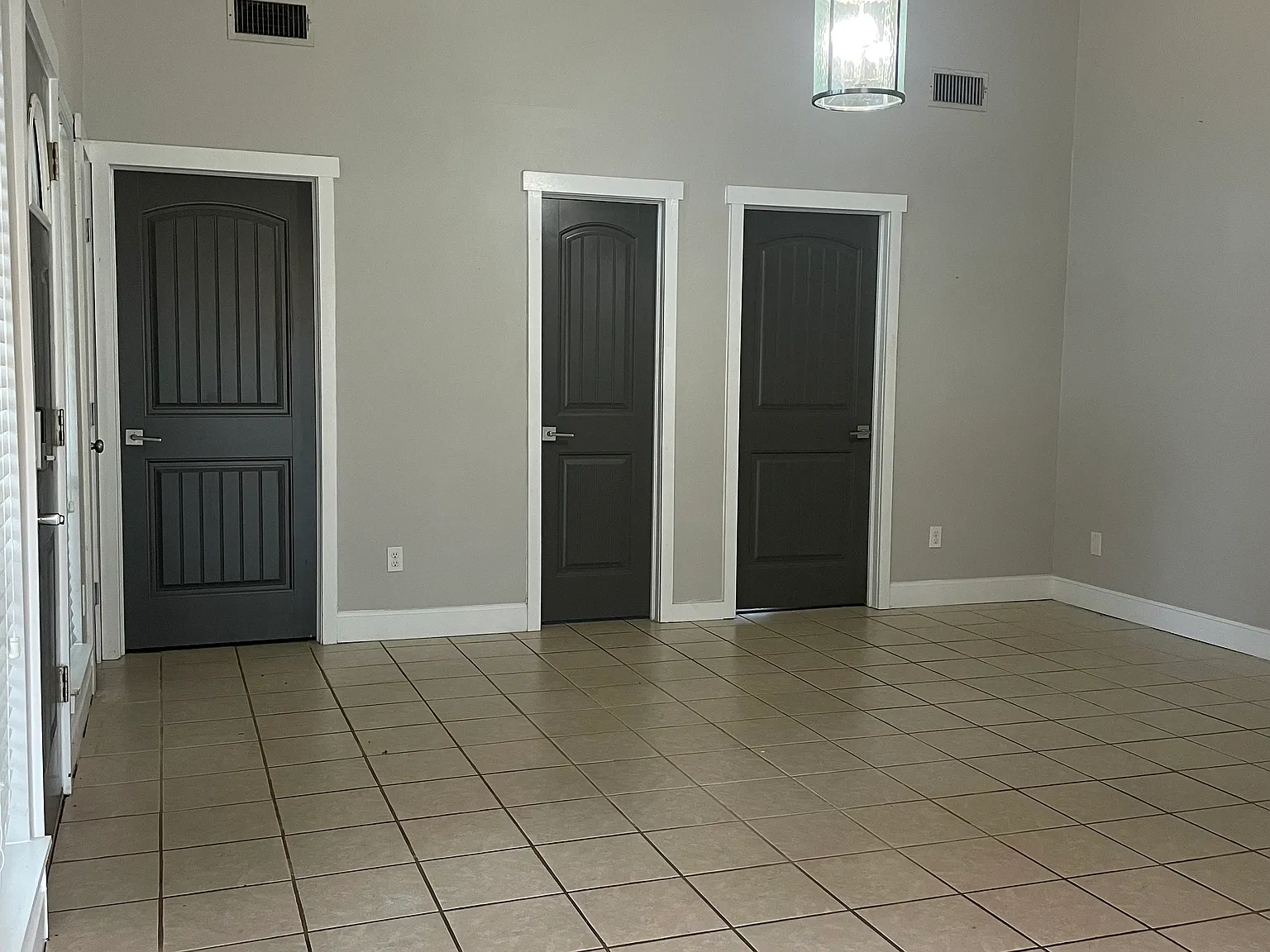 2 bed, 855 sqft, $1,500 — Photo 4