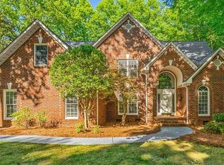 10 Elm Grove Way, Greensboro, NC 27405