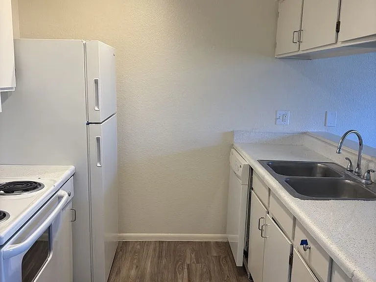 Shadowbrook Apartments-Scenic Living in Sedona — Photo 14