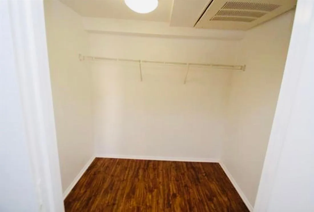 1 bed, 750 sqft, $2,299 — Photo 4