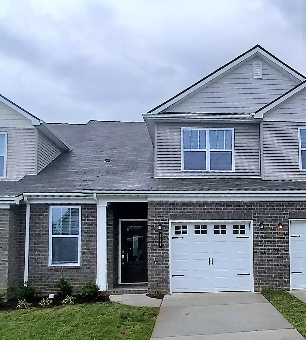 3 bed, 2.5 bath, 1846 sqft, $2,100 — Photo 1