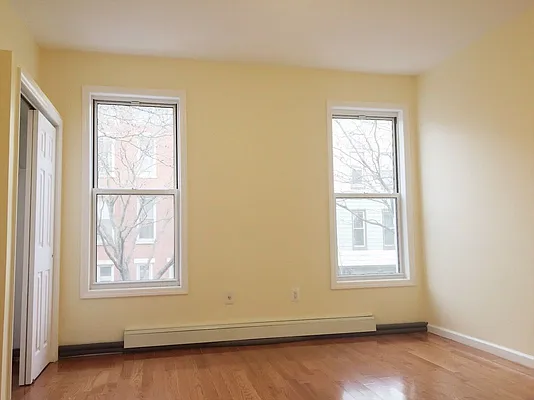 Rented by New York Realty Minimax Inc | media 1