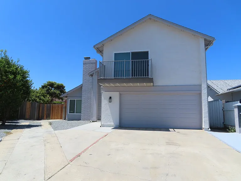 2160 Leighton Ct — Photo 2
