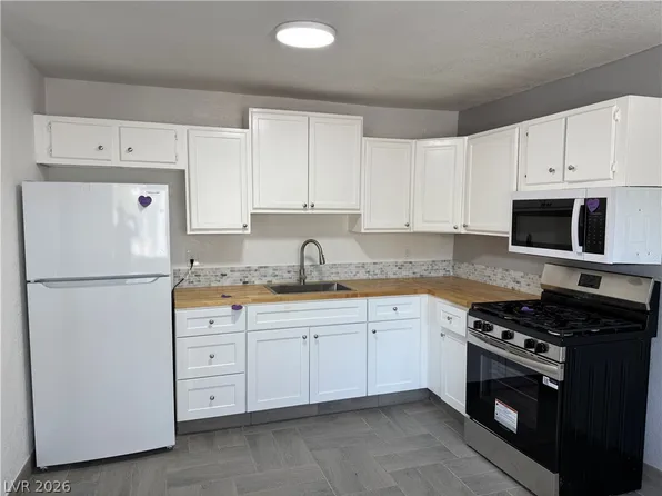 809 E Cartier Ave, North Las Vegas, NV 89030