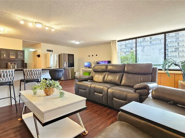 2215 Aloha Dr #Dh405, Honolulu, HI 96815